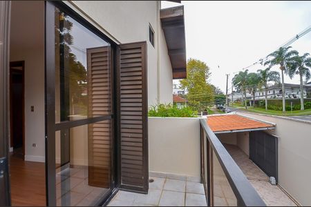 1_photo/94dce69821.eef1bf4cb61c1a94-ATLAS-02be1b40-2f79-4aa4-b7d3-fada7e4af7d2.jpg de casa à venda com 3 quartos, 171m² em Ahú, Curitiba