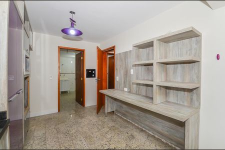 37_photo/94dce69821.eef1bf4cb61c1a94-ATLAS-91163025-dccd-4059-9da9-a01c90299c29.jpg de casa à venda com 3 quartos, 171m² em Ahú, Curitiba