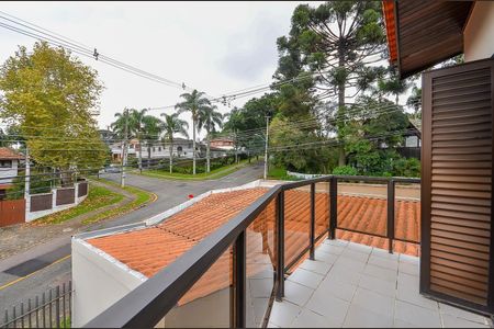 18_photo/94dce69821.eef1bf4cb61c1a94-ATLAS-cc39c869-d591-4add-b96b-30625c0d1a8e.jpg de casa à venda com 3 quartos, 171m² em Ahú, Curitiba