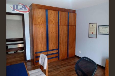 46_photo/94dce69833.1c3a6e9c3b6373ba-ATLAS-da303222-b35e-429a-a27c-02e3bbcf09f4.jpg de casa à venda com 4 quartos, 427m² em Ahú, Curitiba
