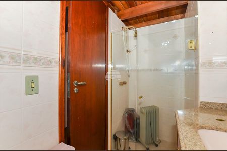 4_photo/94dce698fb.5b3f2aade9332d97-ATLAS-ed21a385-cb3c-49a8-8262-c2c63e389e41.jpg de casa à venda com 4 quartos, 193m² em Ahú, Curitiba