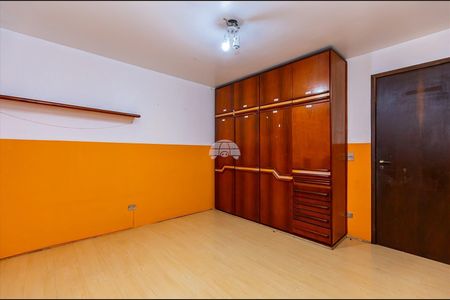 42_photo/94dce69945.1ee954665fa22826-ATLAS-7d33b684-497f-4e3f-ba4c-bf6839541d3e.jpg de casa à venda com 3 quartos, 190m² em Ahú, Curitiba