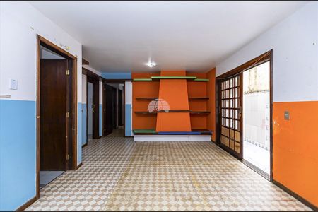 21_photo/94dce69945.1ee954665fa22826-ATLAS-fa26066b-c340-44a8-bbbd-d39dfd0d4e10.jpg de casa à venda com 3 quartos, 190m² em Ahú, Curitiba