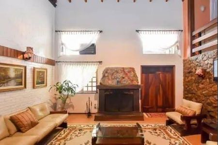 4_photo/94dce6997f.b8ea18955eb34190-ATLAS-252dcf18-5e81-4161-8c0a-9e5c7269577b.jpg de casa à venda com 3 quartos, 485m² em Ahú, Curitiba