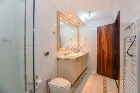 9_photo/94dce6997f.b8ea18955eb34190-ATLAS-8c1ff0ee-8895-4372-b7a1-a4566ff860e1.jpg de casa à venda com 3 quartos, 485m² em Ahú, Curitiba