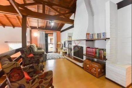 7_photo/94dce6997f.b8ea18955eb34190-ATLAS-b71f8921-c40f-4cbb-8ad3-28777070b44f.jpg de casa à venda com 3 quartos, 485m² em Ahú, Curitiba