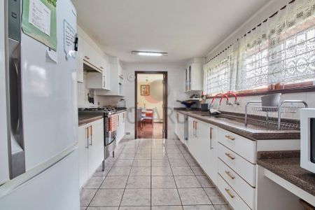 11_photo/94dce69991.ef0473246b1e4adc-ATLAS-e4a3e33f-cb5c-46eb-83ac-2ad5634cfa16.jpg de casa à venda com 3 quartos, 334m² em São Lourenço, Curitiba