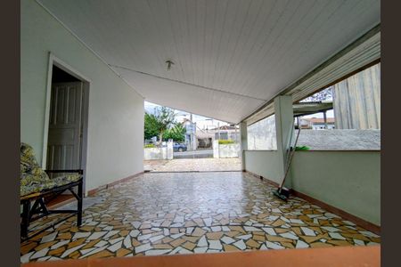 4_photo/94dce699f7.970dbbdf4e9b98b2-ATLAS-dca25c25-8a0a-40e4-bfda-621f73864aff.jpg de casa à venda com 3 quartos, 144m² em Ahú, Curitiba