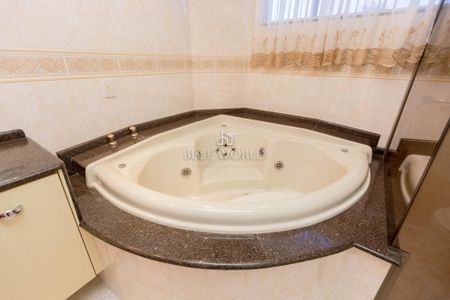 9_photo/94dce69abb.0bf895571deddd4a-ATLAS-e17d0aec-a6ce-4b99-9bd5-9baaaa19f66a.jpg de casa à venda com 4 quartos, 587m² em Boa Vista, Curitiba