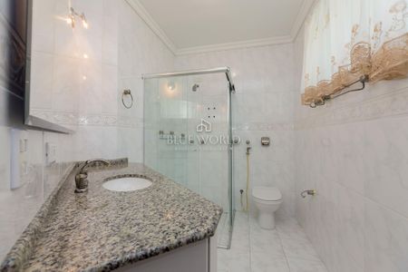 28_photo/94dce69ac3.ceff8192393c33de-ATLAS-01d358f6-da4f-4d4b-b4fe-4de088161ef6.jpg de casa à venda com 4 quartos, 587m² em Boa Vista, Curitiba