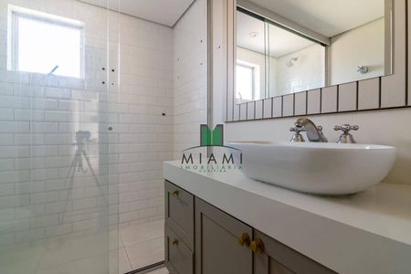 11_photo/94dce69b4f.f52ab5d9492271d4-ATLAS-044a895f-fd7e-40dd-92be-d397d58f18b4.jpg de apartamento à venda com 3 quartos, 123m² em Cabral, Curitiba