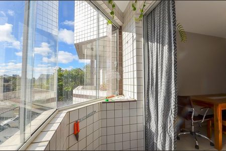 3_photo/94dce69b8d.07377ed25b650bbf-ATLAS-d2965243-5aad-49c3-bcfd-8fbb81af2ed7.jpg de apartamento à venda com 3 quartos, 61m² em Cabral, Curitiba