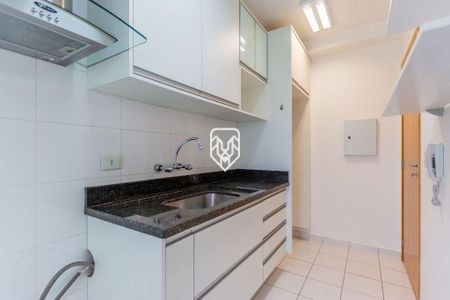 8_photo/94dce69b9b.25594b0b2c07f787-ATLAS-1d9de7e8-e4c5-4218-bb49-6e48fda85427.jpg de apartamento para alugar com 3 quartos, 76m² em Cabral, Curitiba