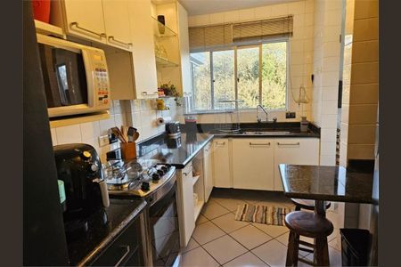 7_photo/94dce69ca5.2d4de8c0d5c905e7-ATLAS-15d666e2-e9d6-45e0-8e49-f222c4baf3d4.jpg de apartamento à venda com 2 quartos, 72m² em Cabral, Curitiba