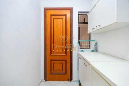 6_photo/94dce69d91.ceff8192393c33de-ATLAS-198f18f3-a927-4e6e-b04d-25d9b0e07f5b.jpg de apartamento para alugar com 4 quartos, 214m² em Juvevê, Curitiba