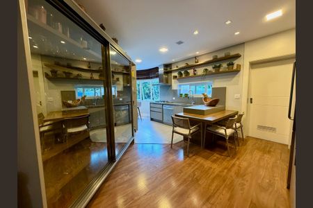 7_photo/94dce69dcd.d4cd3ef4a562316a-ATLAS-aa73feaa-cfae-48a3-a50a-44d0a0ba32f8.jpg de apartamento à venda com 3 quartos, 183m² em Ahú, Curitiba