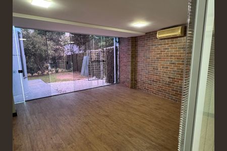 4_photo/94dce69ef5.08efd98b35956dec-ATLAS-29361eaf-d7cd-453f-8e0b-abb47b2d481f.jpg de casa para alugar com 0 quarto, 610m² em Ahú, Curitiba