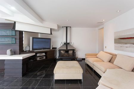 8_photo/94dce69f11.8852d6b3eafb4fa9-ATLAS-252185cf-3f09-49fc-930e-5d4fd6b8a5dd.jpg de apartamento à venda com 3 quartos, 217m² em Ahú, Curitiba