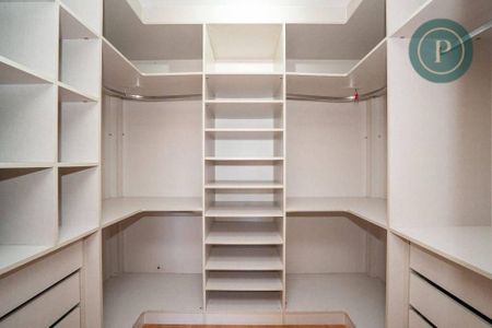 11_photo/94dce69f65.76c9ba83eeb181e8-ATLAS-c14ffd09-d189-43a0-aefc-093bb2bb78ec.jpg de casa à venda com 4 quartos, 207m² em Ahú, Curitiba