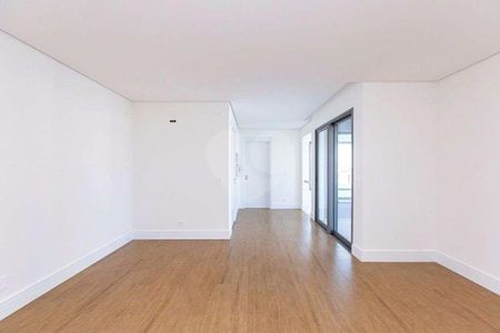 7_photo/94dce6a00f.e7390cb4c8920e14-ATLAS-ab633a60-0dfd-4dd3-a088-e72ab6862d02.jpg de apartamento à venda com 4 quartos, 457m² em Juvevê, Curitiba