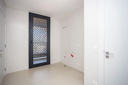 10_photo/94dce6a095.00904c8b95cabb3f-ATLAS-61195e5b-b0a4-4d0a-baa2-7106e884879b.jpg de apartamento à venda com 3 quartos, 167m² em Centro Cívico, Curitiba