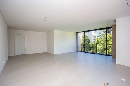 12_photo/94dce6a095.00904c8b95cabb3f-ATLAS-68e083db-101e-41cf-8c2a-ba482224aa04.jpg de apartamento à venda com 3 quartos, 167m² em Centro Cívico, Curitiba