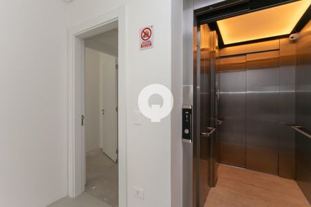 10_photo/94dce6a095.6f47447a0a4e268d-ATLAS-5c3bb913-71b0-41c4-9c1f-892832fbd034.jpg de apartamento à venda com 3 quartos, 188m² em Centro Cívico, Curitiba