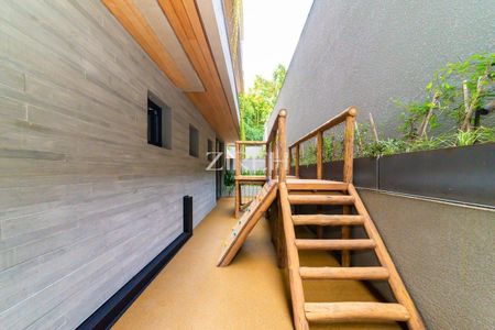 26_photo/94dce6a095.83e8ab1dc4749ad8-ATLAS-fd23d5c0-a135-42e6-8c07-a6a74ca9a098.jpg de apartamento à venda com 3 quartos, 188m² em Centro Cívico, Curitiba