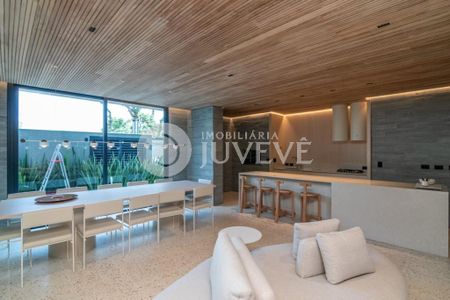 38_photo/94dce6a095.8703b4d1bffdada4-ATLAS-3d90d7ca-dd22-4aac-9a1e-07ee26925bd3.jpg de apartamento à venda com 3 quartos, 185m² em Centro Cívico, Curitiba