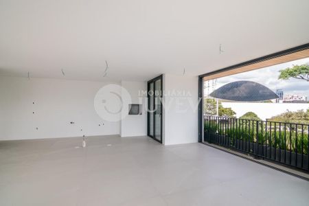 9_photo/94dce6a095.8703b4d1bffdada4-ATLAS-4c4d9a87-7e1c-4660-8772-d60fdeebd16e.jpg de apartamento à venda com 3 quartos, 185m² em Centro Cívico, Curitiba