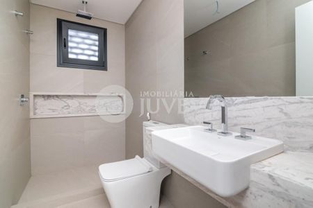 18_photo/94dce6a095.8703b4d1bffdada4-ATLAS-ab7ab66c-becd-466f-8d8c-65bb805efc81.jpg de apartamento à venda com 3 quartos, 185m² em Centro Cívico, Curitiba