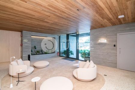 34_photo/94dce6a095.8703b4d1bffdada4-ATLAS-bea9d41e-6a3a-400f-9271-660e9aab97d4.jpg de apartamento à venda com 3 quartos, 185m² em Centro Cívico, Curitiba