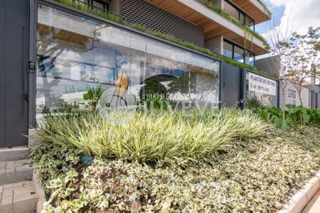 32_photo/94dce6a095.8703b4d1bffdada4-ATLAS-bf1d65c1-23a2-44aa-b571-2c9d66e0d5ff.jpg de apartamento à venda com 3 quartos, 185m² em Centro Cívico, Curitiba