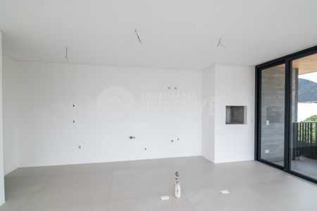 11_photo/94dce6a095.8703b4d1bffdada4-ATLAS-bfc1e2af-92b7-48e3-98da-5a9599ee6d42.jpg de apartamento à venda com 3 quartos, 185m² em Centro Cívico, Curitiba