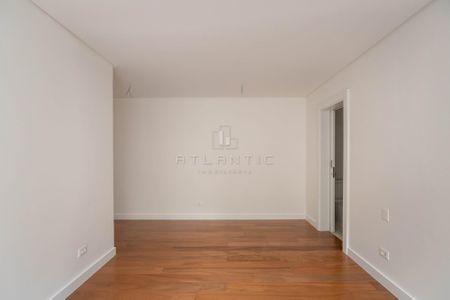 14_photo/94dce6a095.c7f4c2f004cabff1-ATLAS-0a6aa92f-40ba-4e23-b501-25745b6fc4ea.jpg de apartamento à venda com 3 quartos, 165m² em Centro Cívico, Curitiba