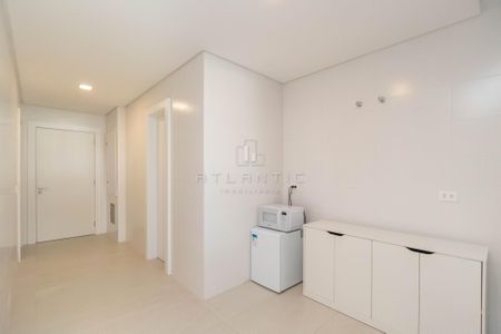 23_photo/94dce6a095.d20b3969a06ca74b-ATLAS-975ebb5d-1aec-40cc-87a2-77dc3a0d026f.jpg de apartamento à venda com 3 quartos, 192m² em Centro Cívico, Curitiba