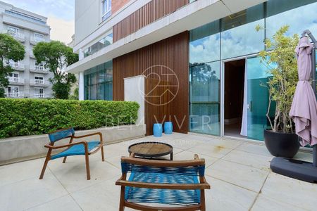 6_photo/94dce6a0c3.1168d7f35de77434-ATLAS-120f5bef-d5cc-45fc-beff-c42c3e4c80b3.jpg de apartamento à venda com 3 quartos, 135m² em Centro Cívico, Curitiba