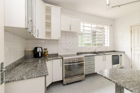 6_photo/94dce6a131.0473144d3f262afb-ATLAS-1a66735f-dcb3-4eae-96c2-001f72780aa6.jpg de casa à venda com 4 quartos, 260m² em Centro Cívico, Curitiba