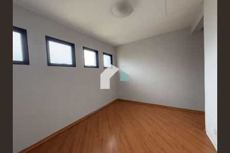 6_photo/94dce6a131.0473144d3f262afb-ATLAS-e129faee-0b71-467c-b65c-08e9e0902418.jpg de casa à venda com 4 quartos, 202m² em Centro Cívico, Curitiba