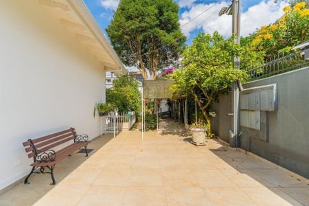 17_photo/94dce6a14f.a49d907f0912b726-ATLAS-e7e2c4f0-feae-4e22-baf2-fc27ef3945f2.jpg de casa à venda com 8 quartos, 521m² em Ahú, Curitiba