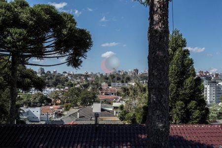 4_photo/94dce6a16b.08f922be3a726ba4-ATLAS-3b77012e-35a6-418c-8f4b-0140c8a34b3d.jpg de casa à venda com 4 quartos, 421m² em Ahú, Curitiba