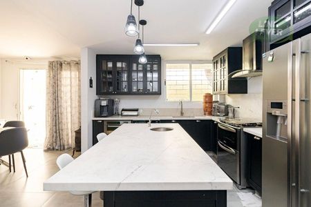 7_photo/94dce6a1db.733a2fecce93ffd7-ATLAS-0949bd19-d4e1-46a7-ab69-076a3de025d7.jpg de casa à venda com 4 quartos, 267m² em Juvevê, Curitiba