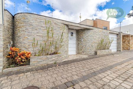 4_photo/94dce6a1db.733a2fecce93ffd7-ATLAS-439fb4d8-5964-4434-b76a-e462ab57ae68.jpg de casa à venda com 4 quartos, 267m² em Juvevê, Curitiba