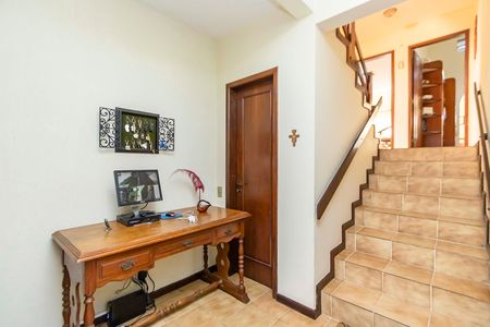 8_photo/94dce6a20d.31b814cc611d1a2f-ATLAS-0a0e9310-a6b0-46d5-aff5-bc246bb0574a.jpg de casa à venda com 4 quartos, 403m² em Ahú, Curitiba