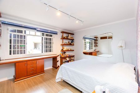 10_photo/94dce6a20d.31b814cc611d1a2f-ATLAS-2071e772-e1fc-4cec-99a0-8d1d896b077a.jpg de casa à venda com 4 quartos, 403m² em Ahú, Curitiba