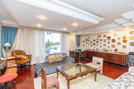 11_photo/94dce6a20d.31b814cc611d1a2f-ATLAS-8887250f-3c97-42e4-aa9a-0a64f274803e.jpg de casa à venda com 4 quartos, 403m² em Ahú, Curitiba