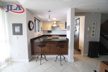 22_photo/94dce6a2af.4f5ed0f0140bae26-ATLAS-7bc723df-0b5b-49eb-82c9-e2d0b7341225.jpg de casa à venda com 3 quartos, 292m² em Ahú, Curitiba