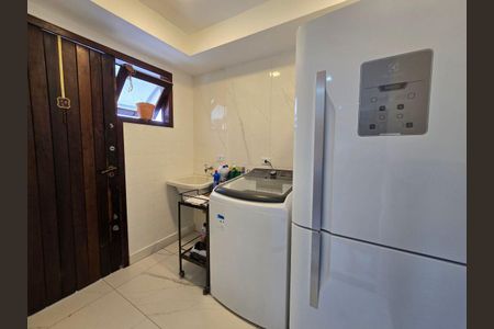 9_photo/94dce6a317.2f15d505e37c7ac5-ATLAS-a3ee7fd2-eb6d-47b6-a2b4-78a6808e4227.jpg de casa para alugar com 3 quartos, 180m² em São Lourenço, Curitiba