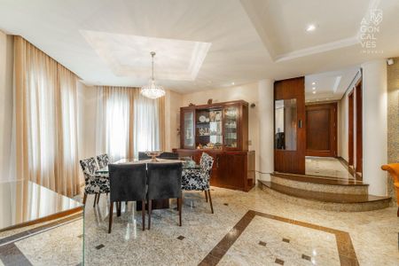 7_photo/94dce6a359.384fbad671cc5130-ATLAS-67b6a54f-2d0d-46f0-bbe3-1cdf771e07e4.jpg de casa à venda com 4 quartos, 510m² em São Lourenço, Curitiba