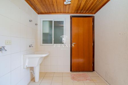 19_photo/94dce6a39b.f8a3a6863a72796d-ATLAS-00284eda-6f1d-4492-bf0b-e138b89139a9.jpg de casa para alugar com 3 quartos, 188m² em Ahú, Curitiba